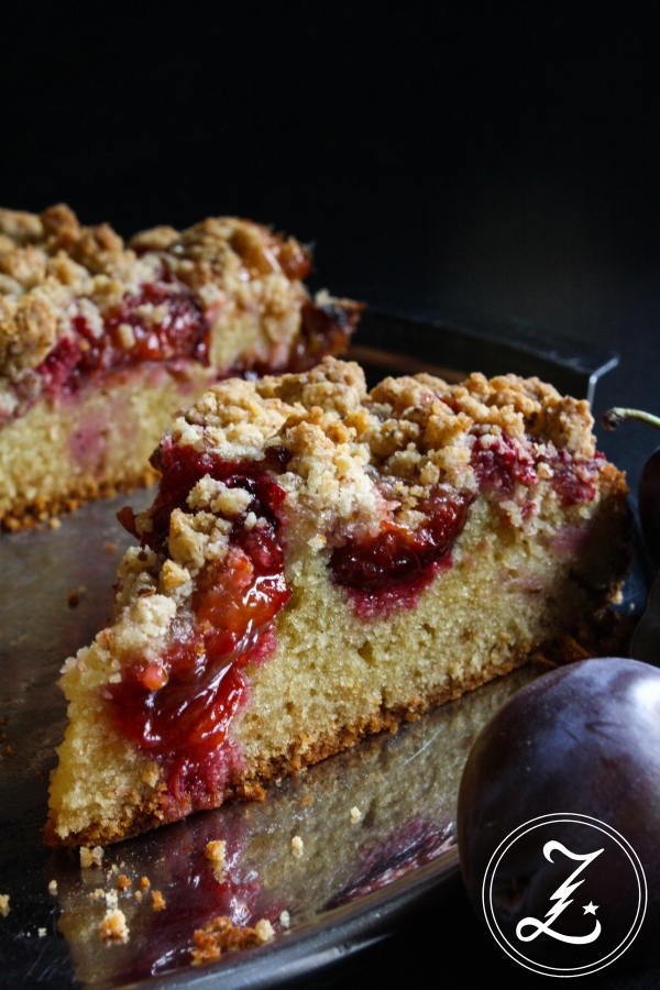 #ichbacksmir – Eierlikör-Zwetschgenkuchen mit Mandelstreuseln ...