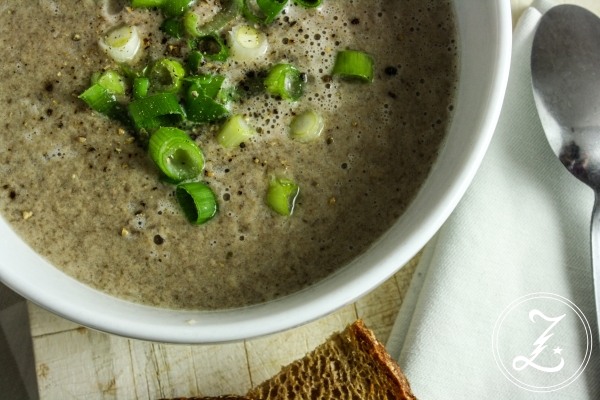 gesunde Champignon-Creme-Suppe mit Lauchzwiebeln | Zuckergewitter.de