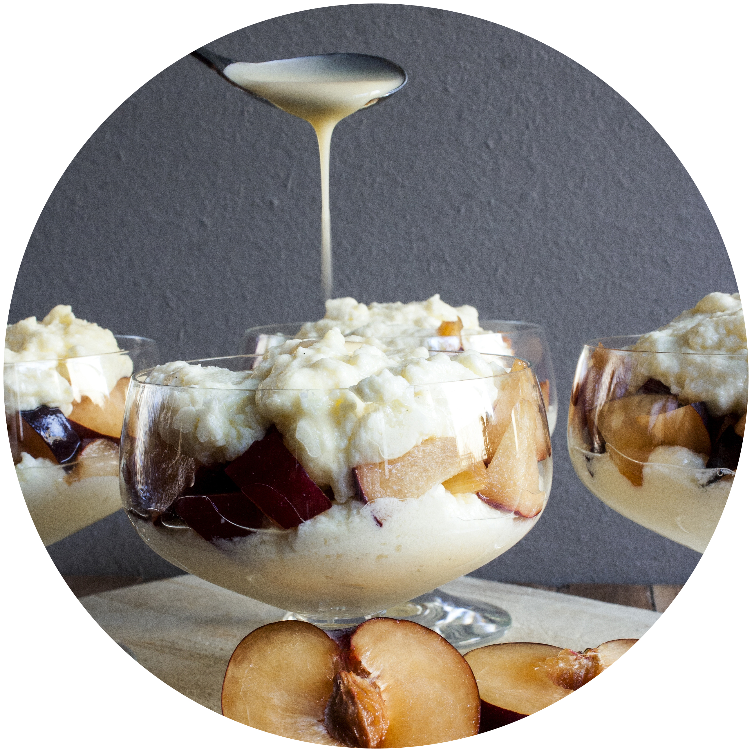 Der heilige Gral der leichten Desserts - Vanille-Joghurt-Creme mit frischem Obst | Zuckergewitter.de
