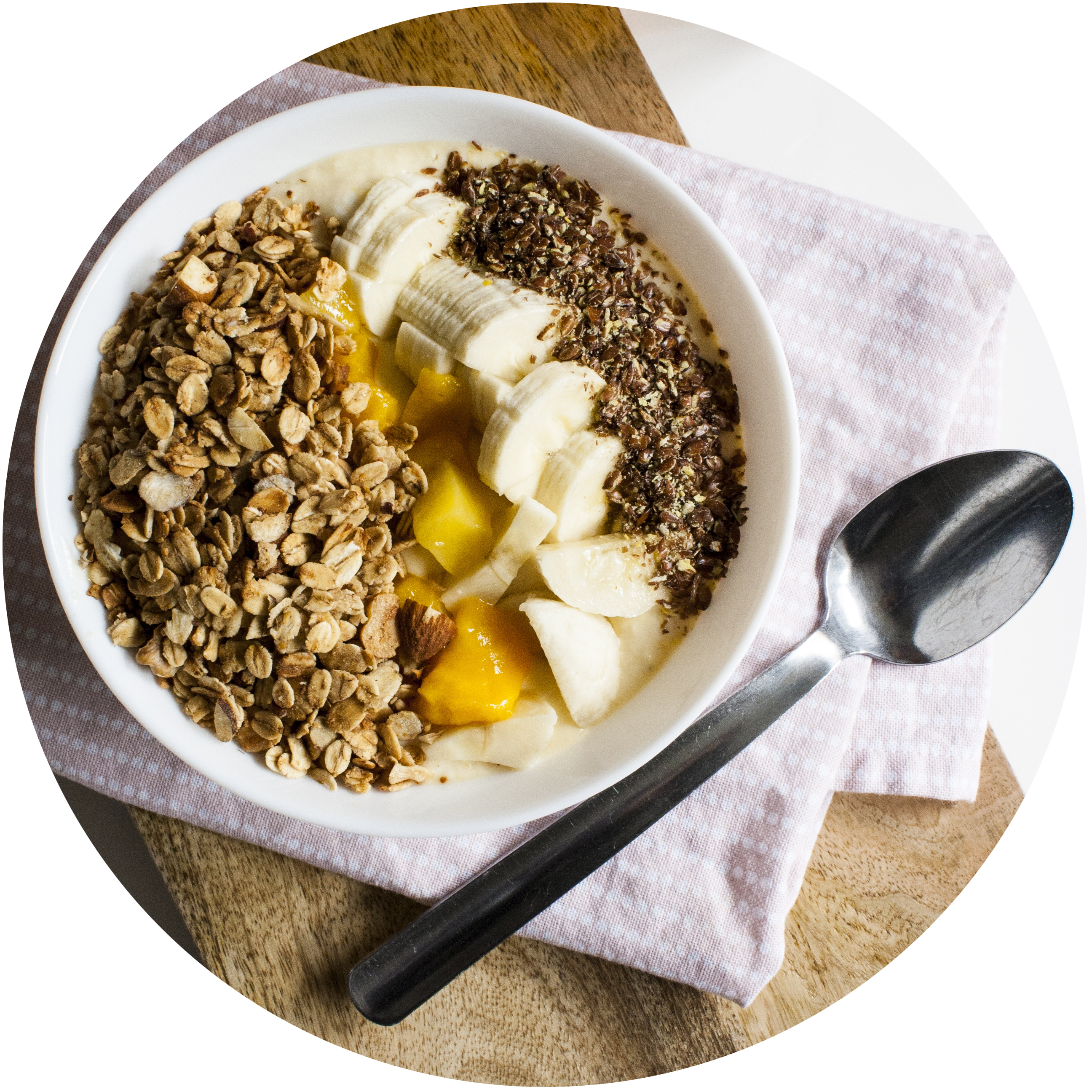 tropische Smoothiebowl mit Müsli | Zuckergewitter.de