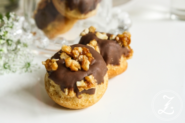 Erdnuss-Minigugl mit Haselnusscrunch | Zuckergewitter.de