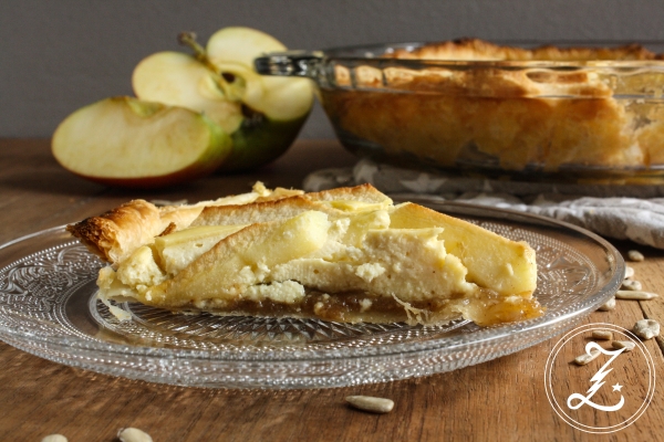 Apfel-Blätterteig-Tarte mit nussigem Quarkguss | Zuckergewitter.de