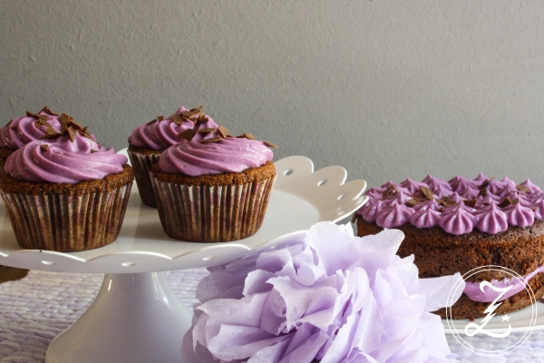 Schokocupcakes mit Heidelbeer-Quarkfrosting | Zuckergewitter.de