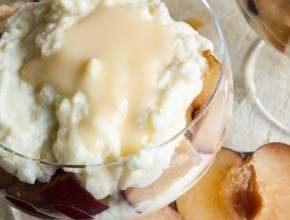 Ein fluffig, cremiger Traum - leichte Vanille-Joghurt-Crème mit frischem Obst | Zuckergewitter.de